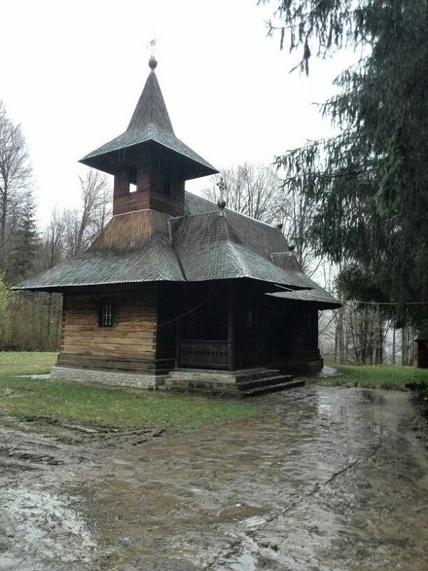 Biserica veche